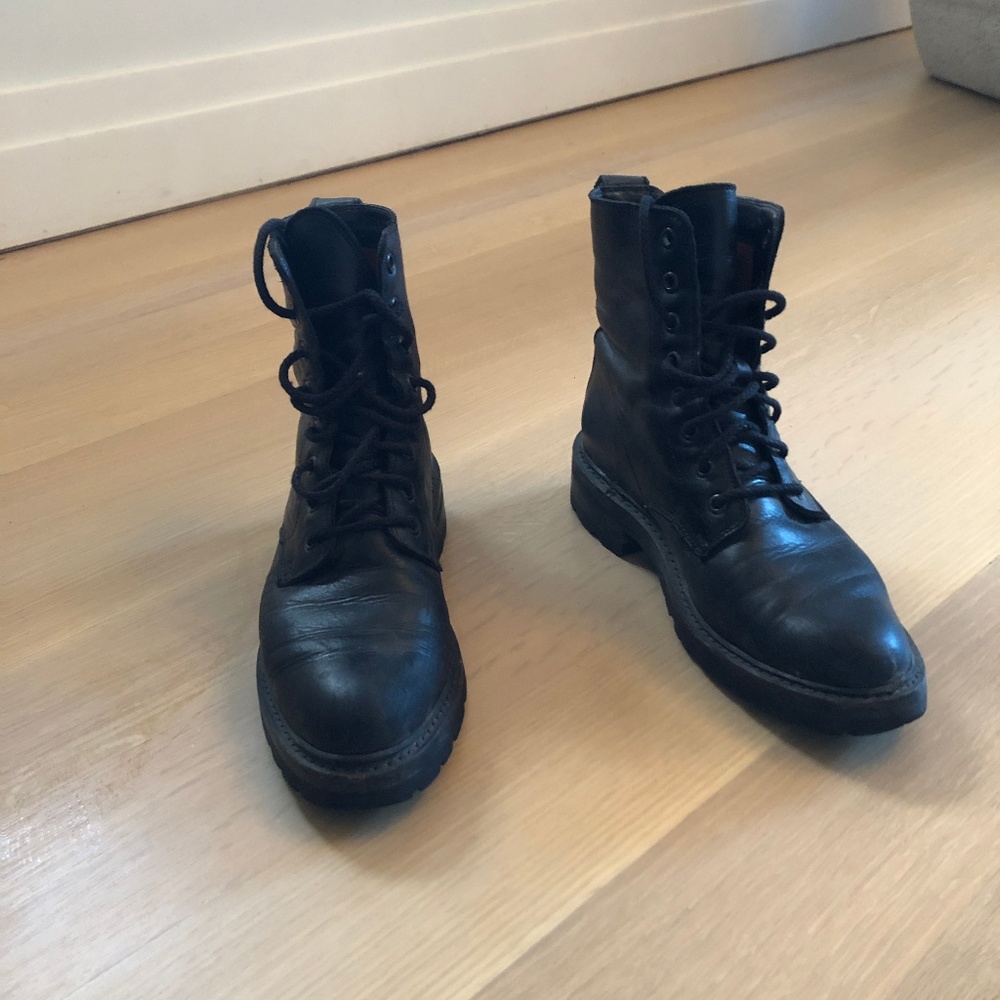 FRYE Women's Veronica Combat Ankle Boot Black 7.5